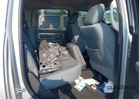 2017 Ram 1500 Big Horn 4X4 5'7 Box z USA, uszkodzony, nr VIN 3C6RR7LT7HG505334